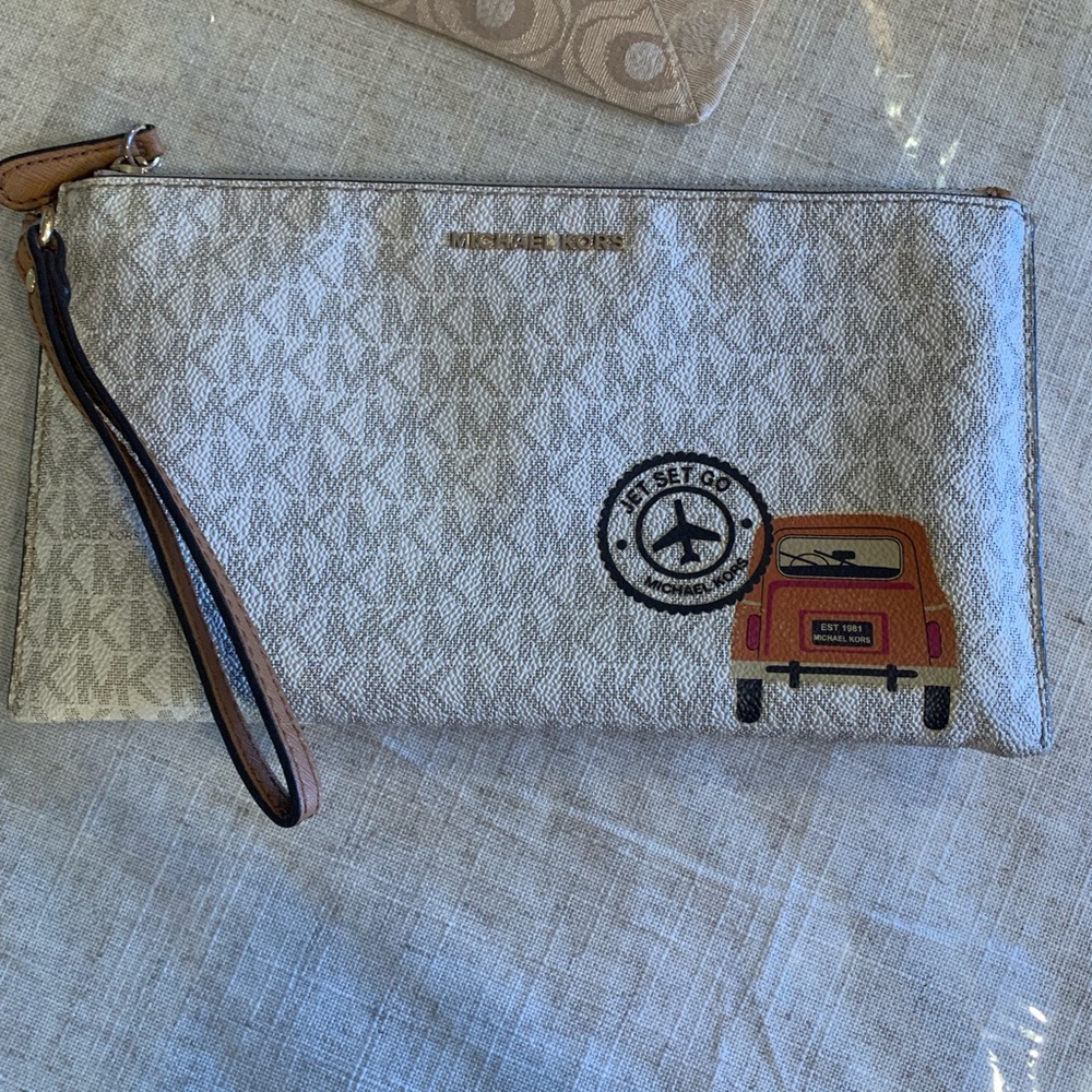 MK travel wristlet